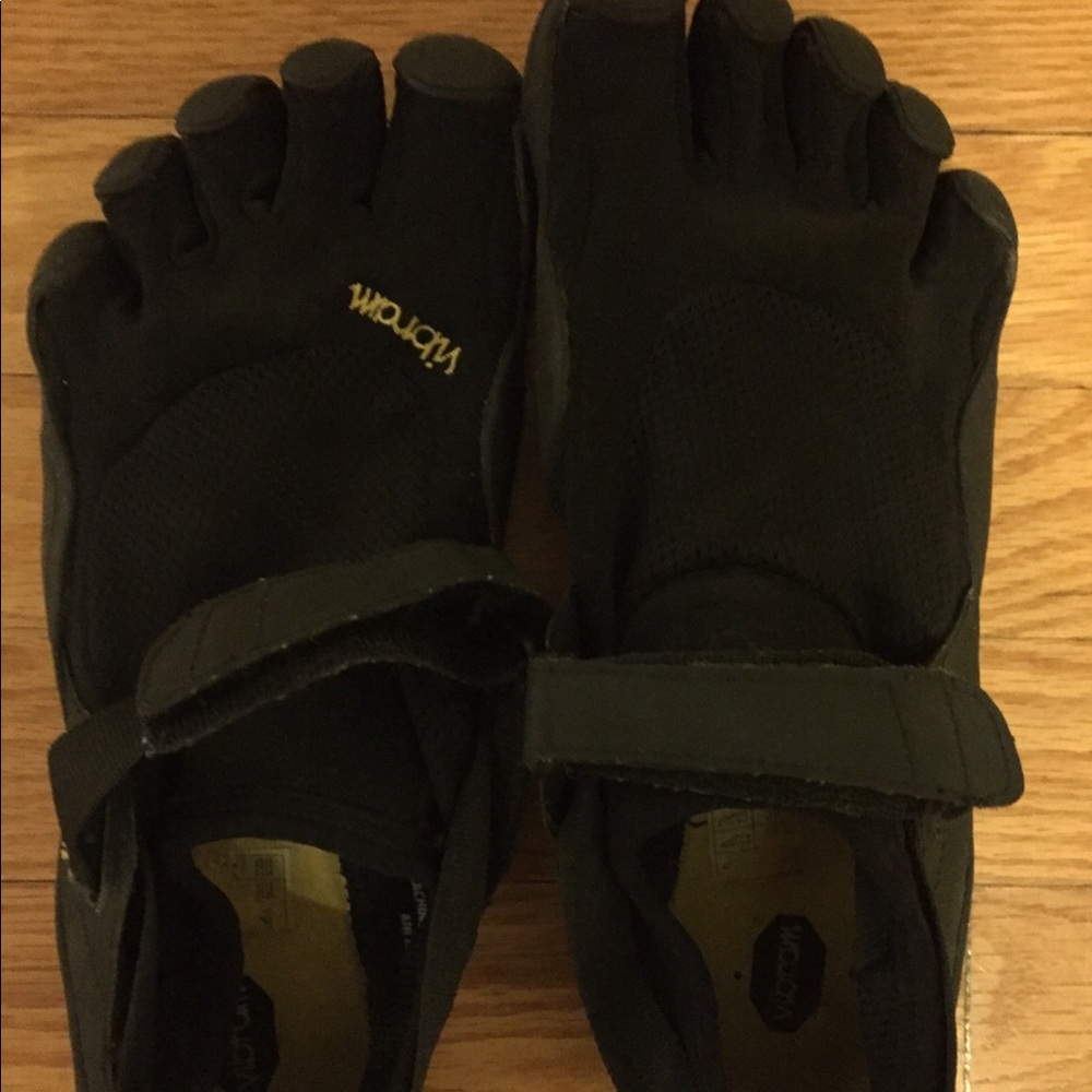 Vibram Women’s FiveFingers Minimalist Footwear